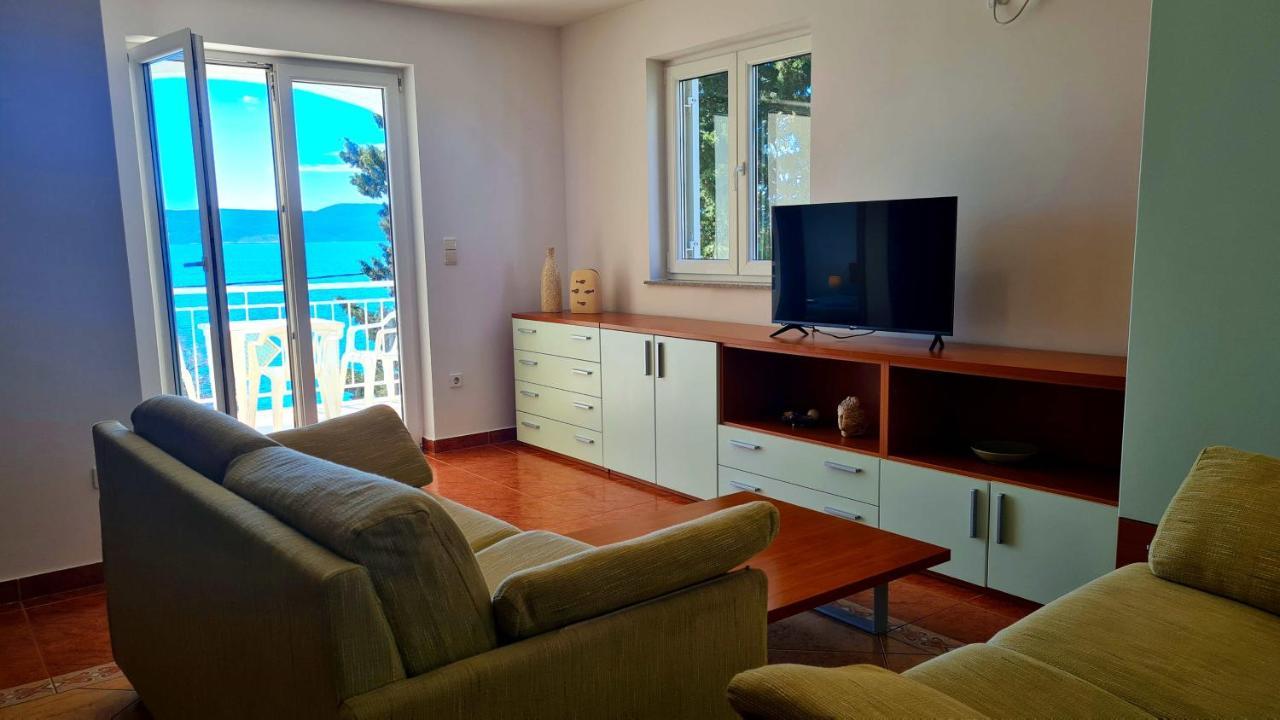 Apartment Obala 诺维·维诺多尔斯基 外观 照片