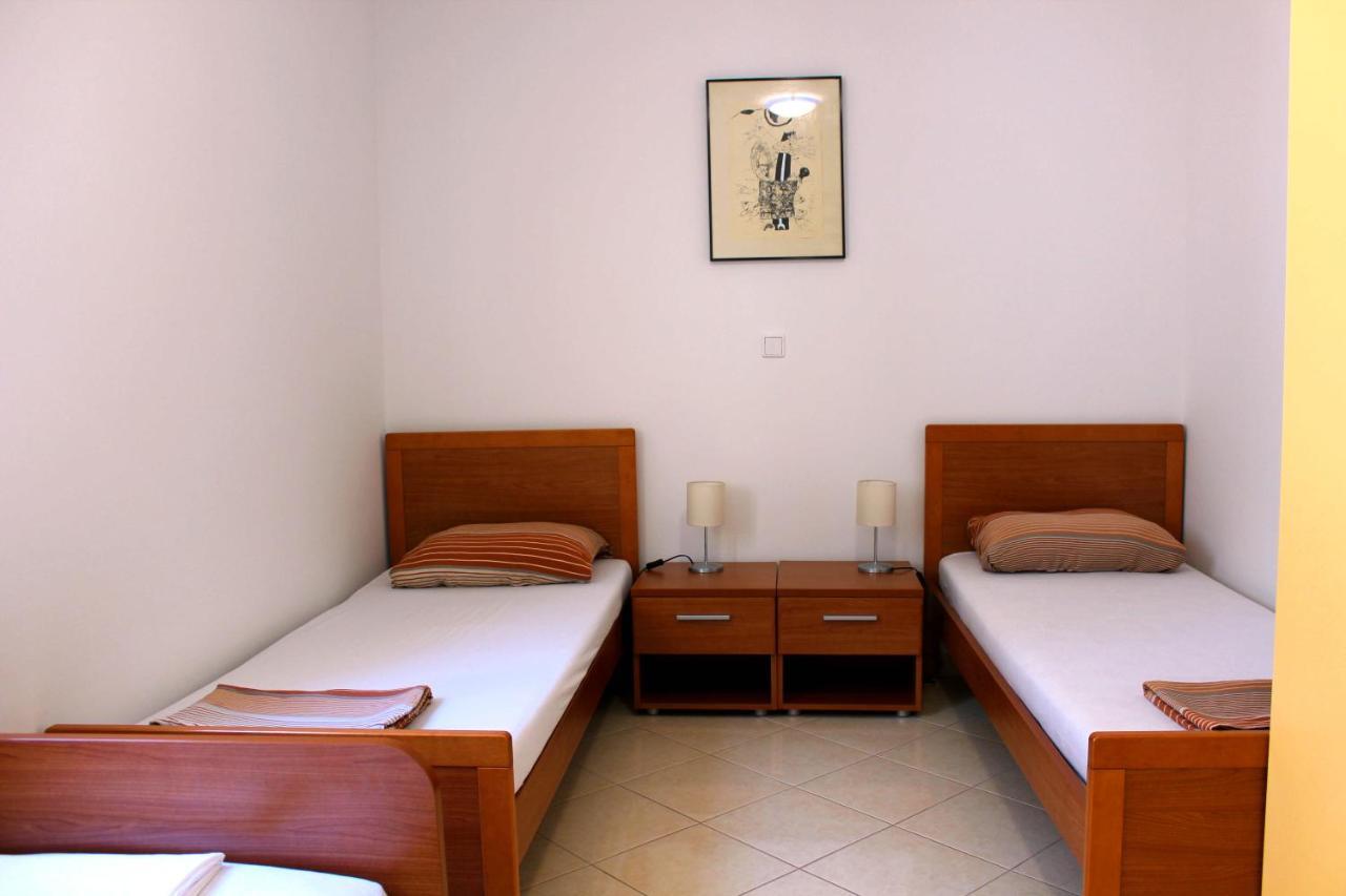 Apartment Obala 诺维·维诺多尔斯基 外观 照片